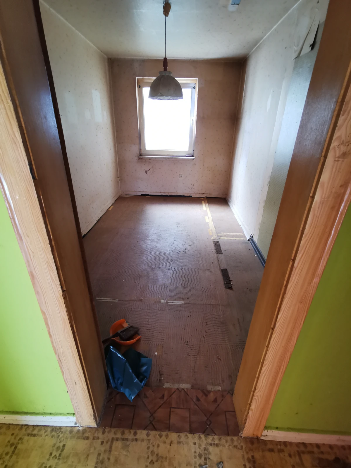 Nebenzimmer nach der Räumung